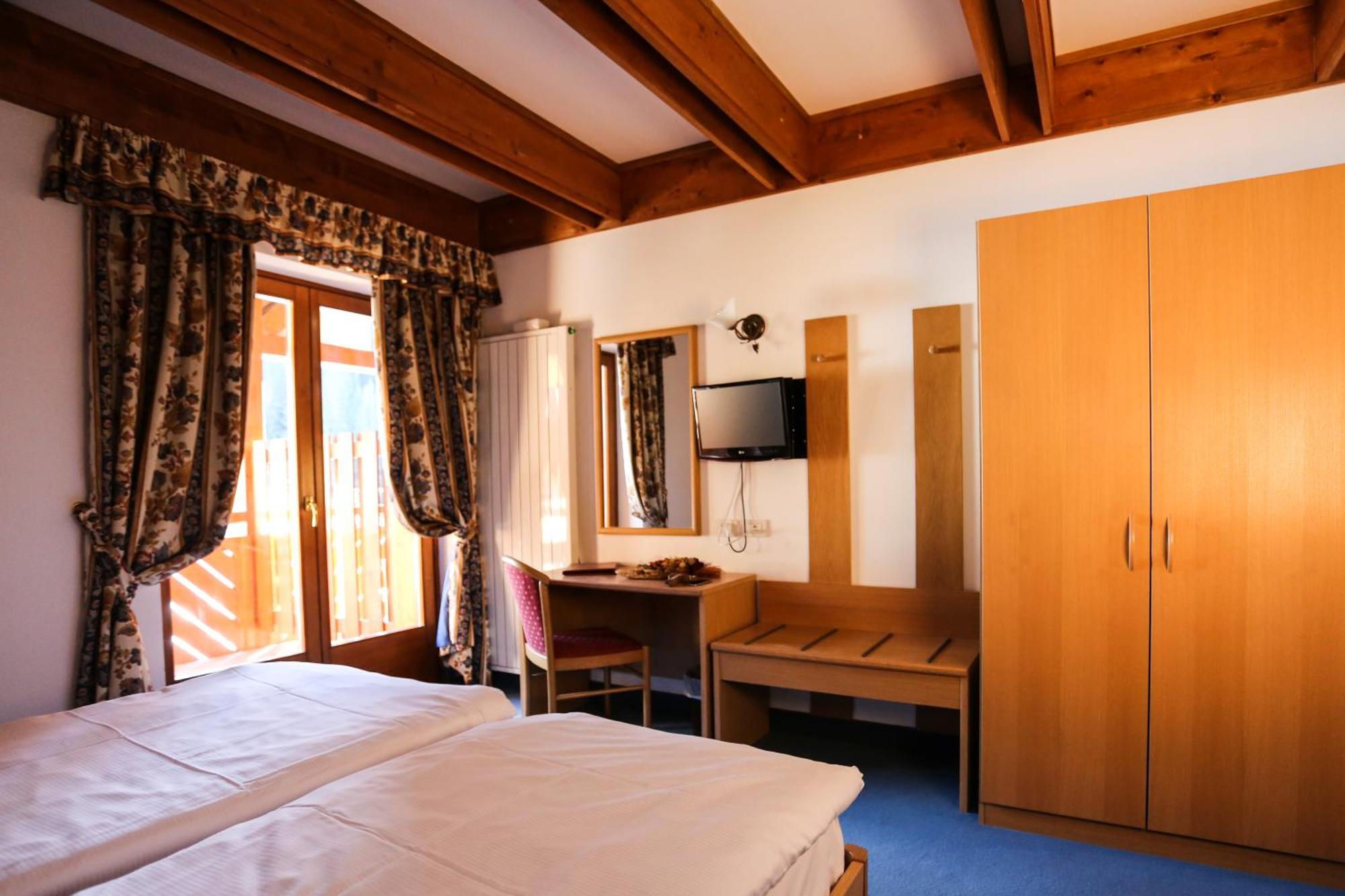 Hotel Fortini Madonna di Campiglio Exterior photo