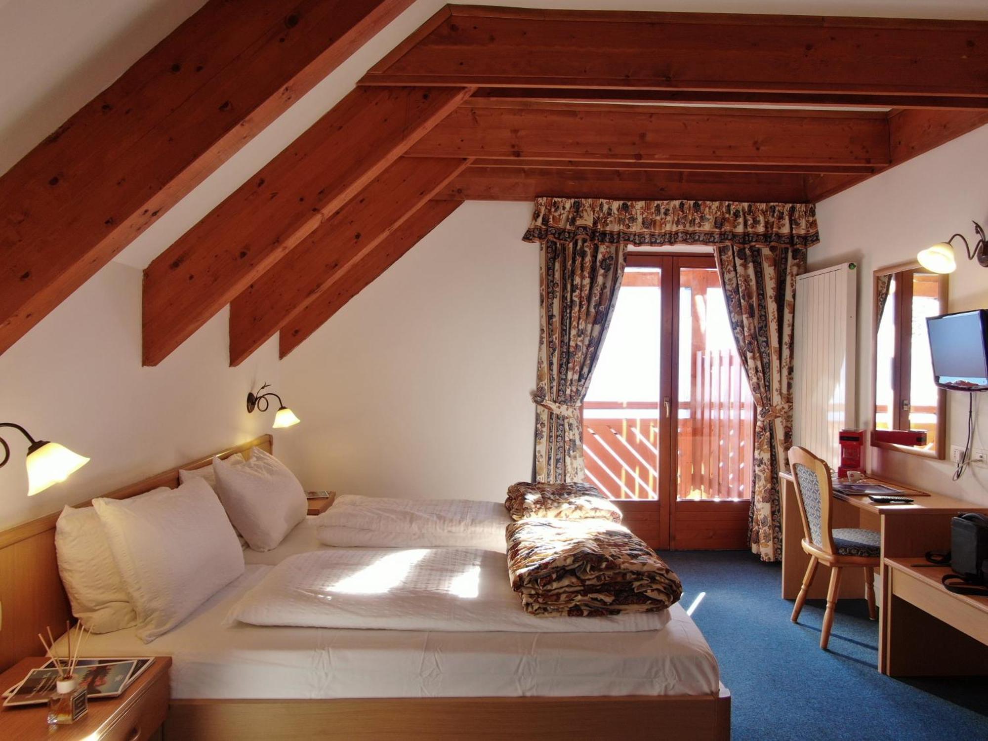 Hotel Fortini Madonna di Campiglio Exterior photo